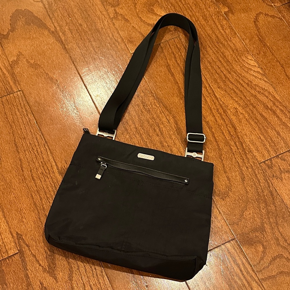 Baggallini Black Crossbody convertible Bag